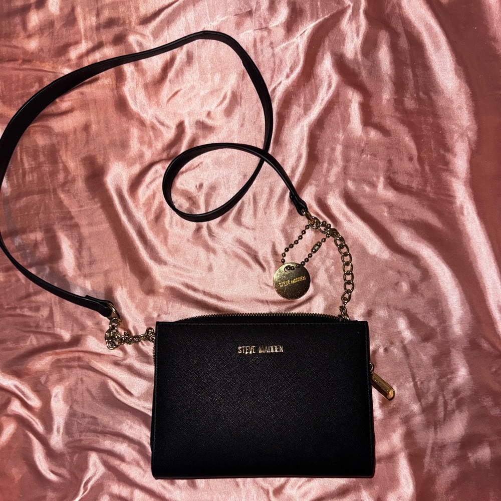 Steve Madden Black and Gold Over the Cross Body Purse